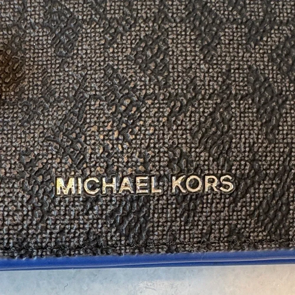 Michael Kors Cooper Signature Logo Billfold Wallet